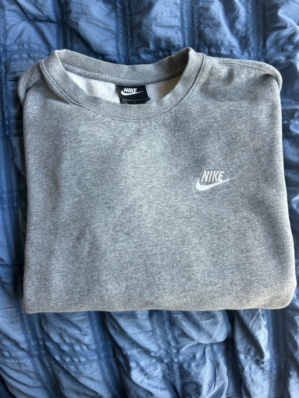 Nike Women’s Embroidered Gray Crewneck Sweatshirt
